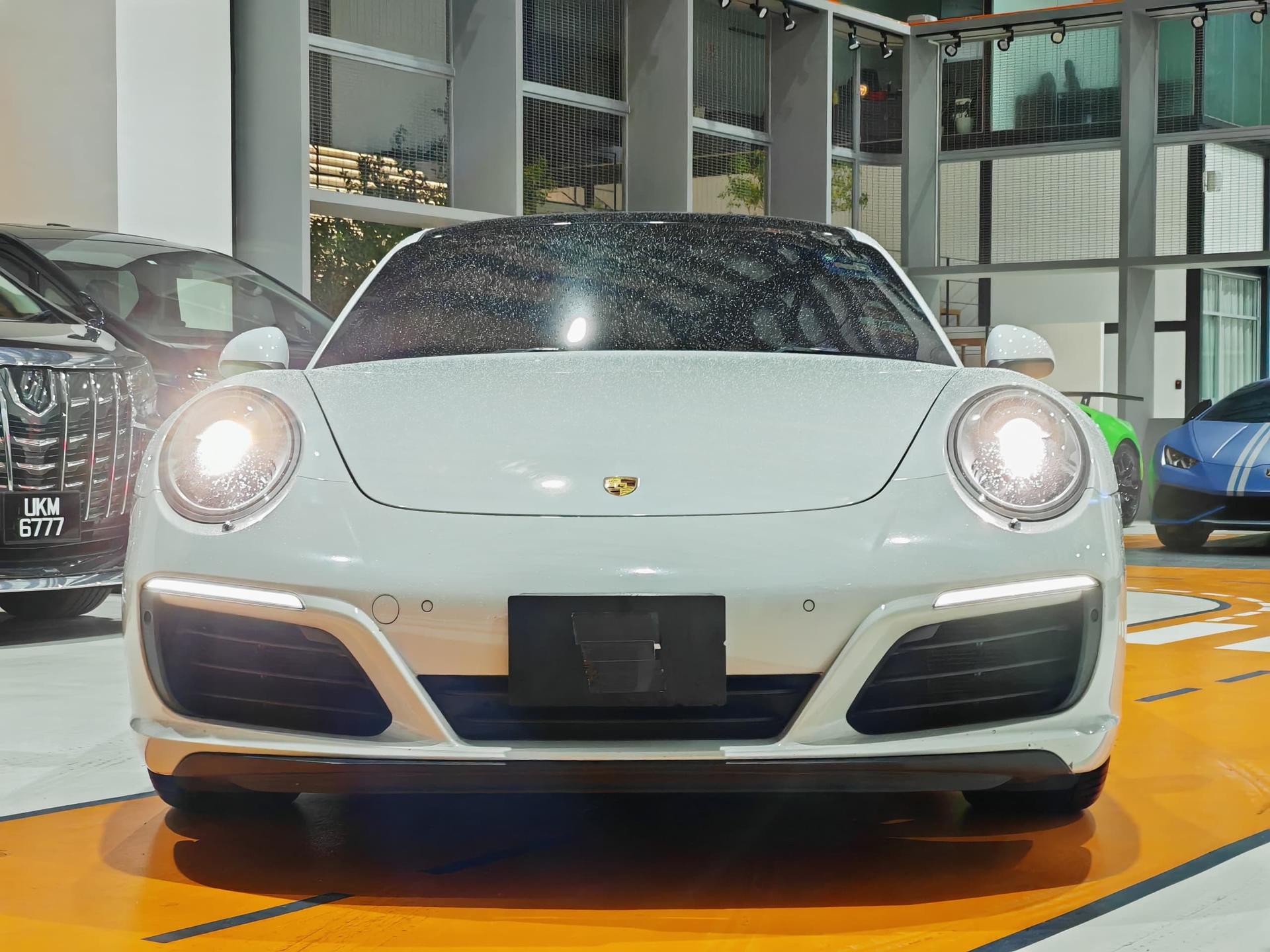 Porsche 911 Carrera 2018