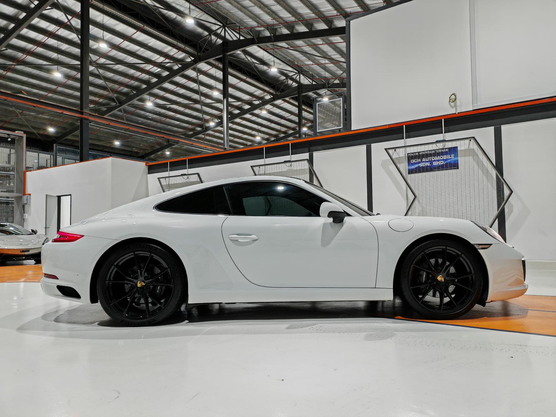 Porsche 911 Carrera 2018