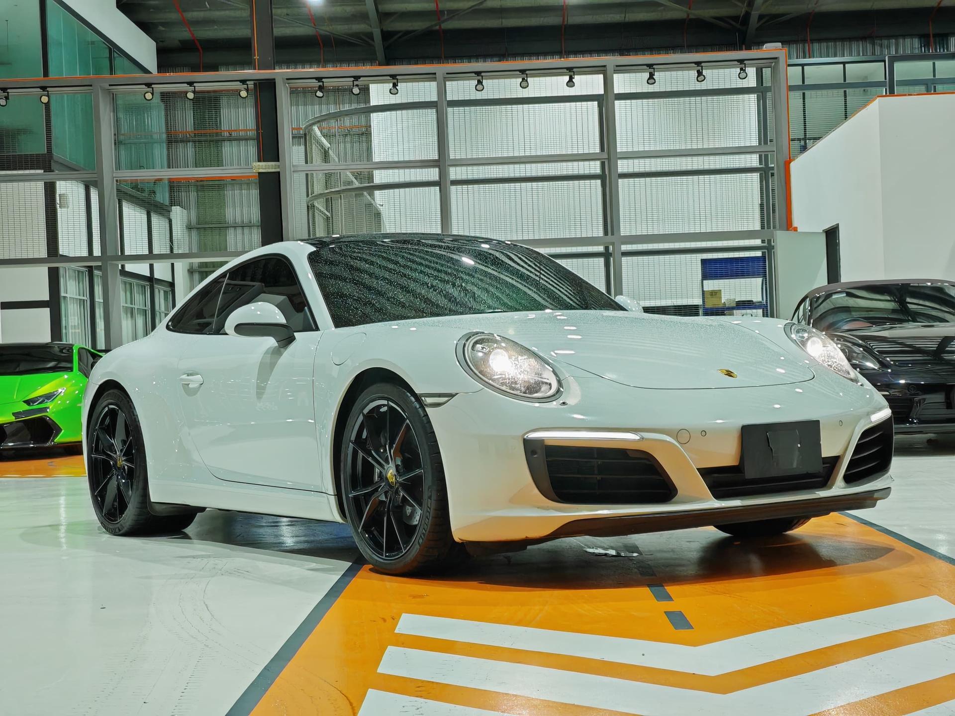 Porsche 911 Carrera 2018