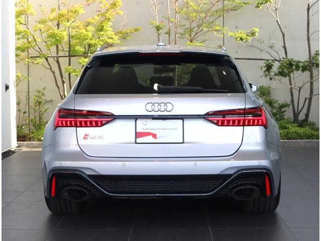 Audi RS6 AVANT 2022