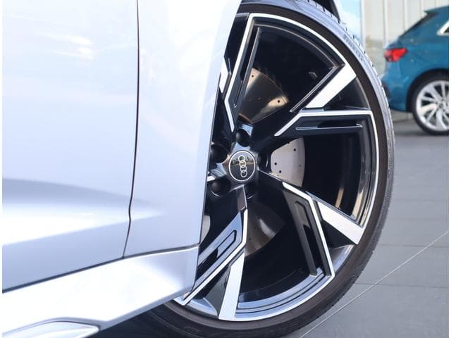 Audi RS6 AVANT 2022