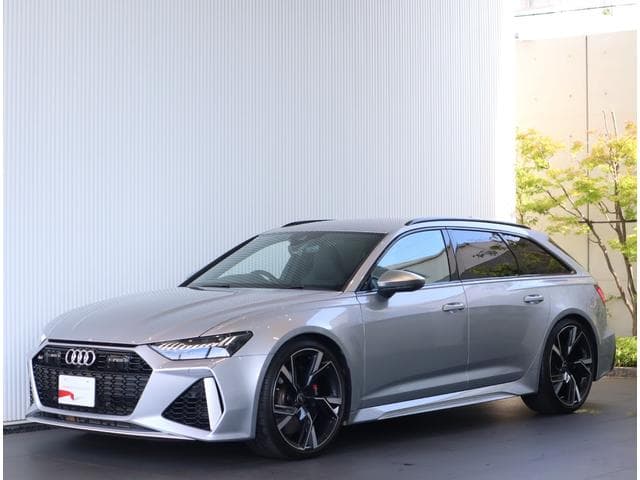 Audi RS6 AVANT 2022
