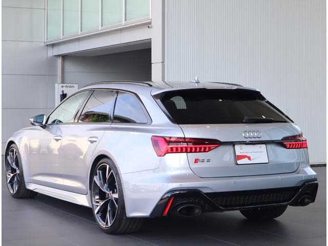 Audi RS6 AVANT 2022