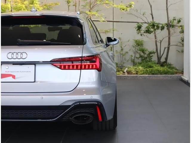 Audi RS6 AVANT 2022