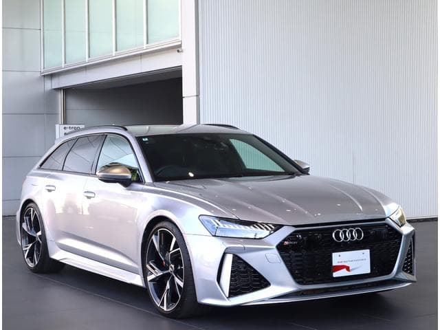 Audi RS6 AVANT 2022