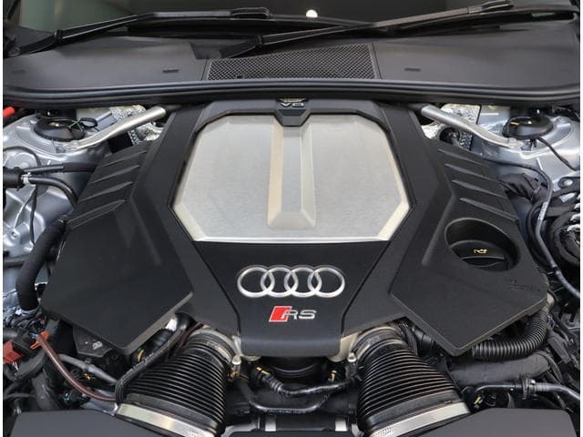 Audi RS6 AVANT 2022