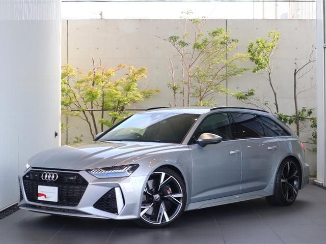 Audi RS6 AVANT 2022