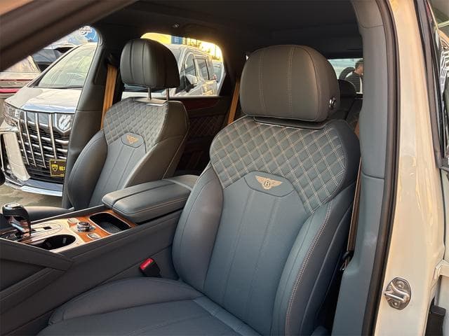 Bentley BENTAYGA 2022