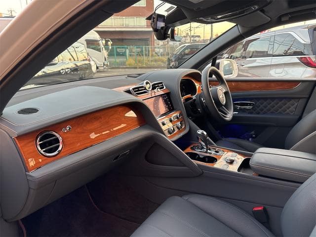 Bentley BENTAYGA 2022