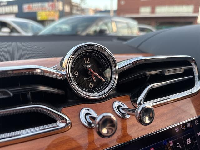 Bentley BENTAYGA 2022