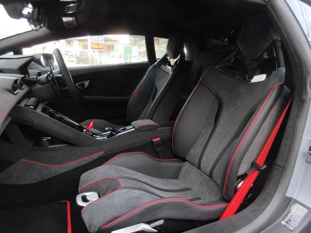 Lamborghini Huracan 2024