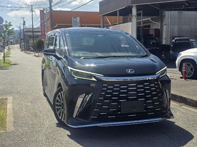 Lexus LM 2024