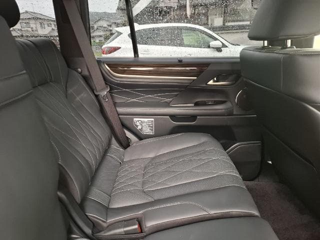 Lexus LX 2022