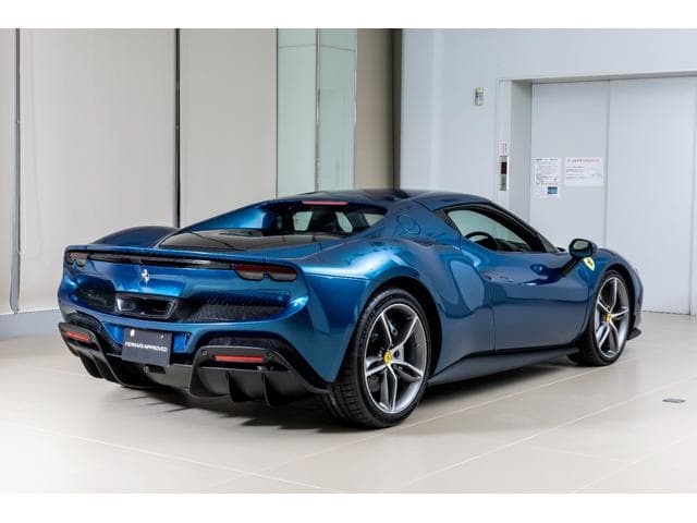 Ferrari 296 GTB 2025