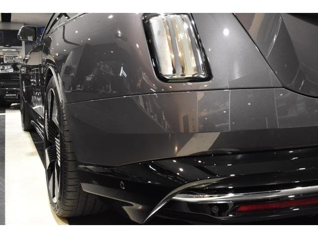 Rolls-Royce SPECTRE 2024