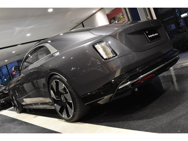 Rolls-Royce SPECTRE 2024